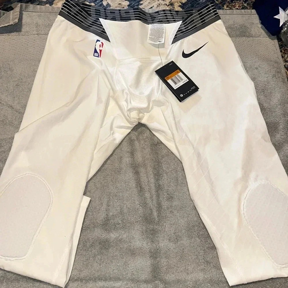 NWT NIKE MEN NBA COMPRESSION PANTS WHITE TARGETED PERFORMANCE 2XL MESH CROTCH - Picture 2 of 12
